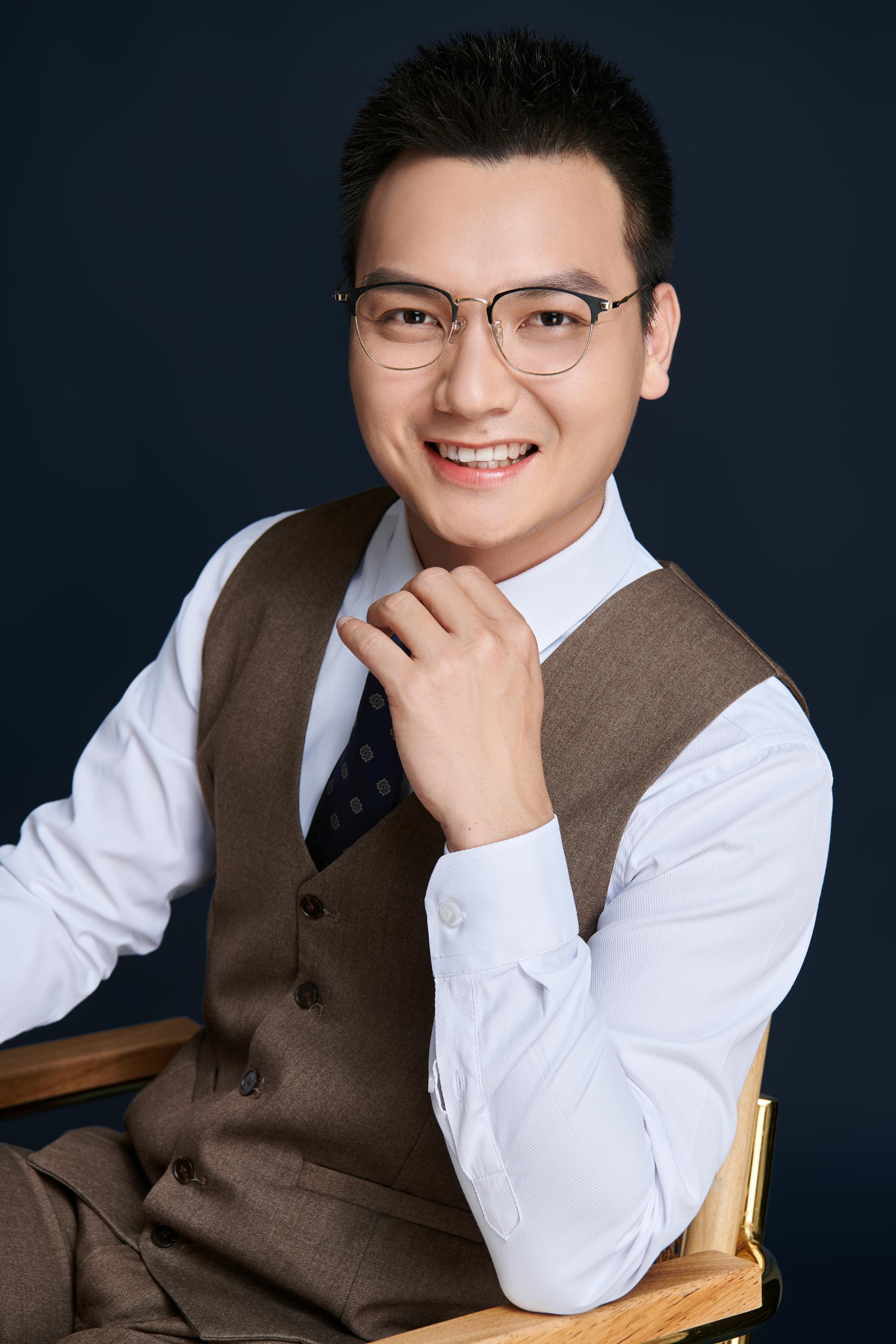 Ông Iven Zhuo