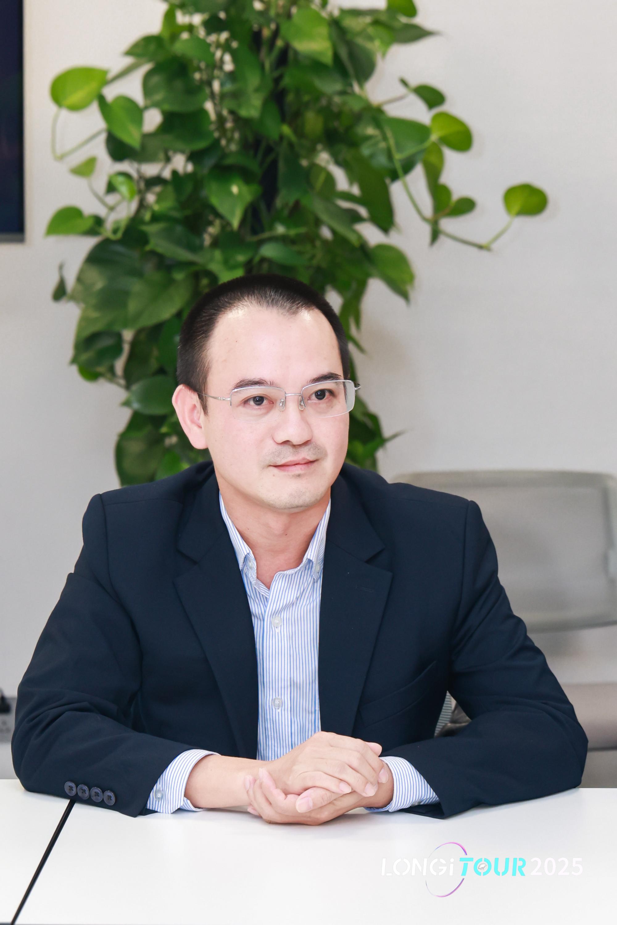 Ông Nguyễn Xuân Hòa